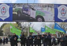 PolicÃa bonaerense protesta frente a la casa del gobernador Kicillof y pide renuncia de Berni